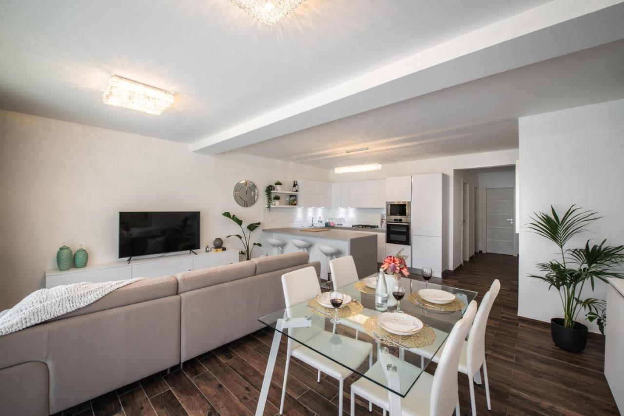 Electra Residence - Luxury Central Beachview Apartment Marsalforn Extérieur photo
