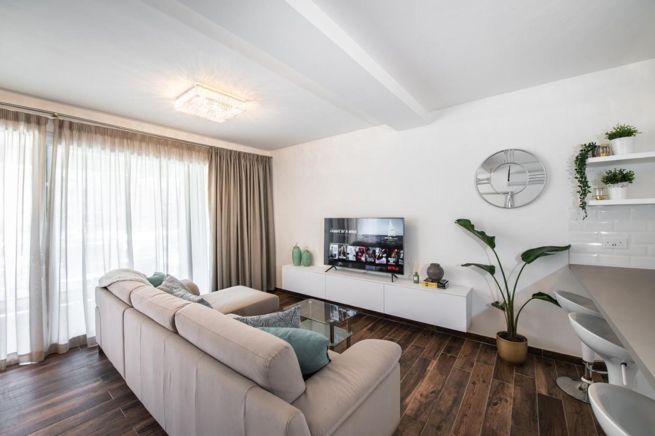 Electra Residence - Luxury Central Beachview Apartment Marsalforn Extérieur photo