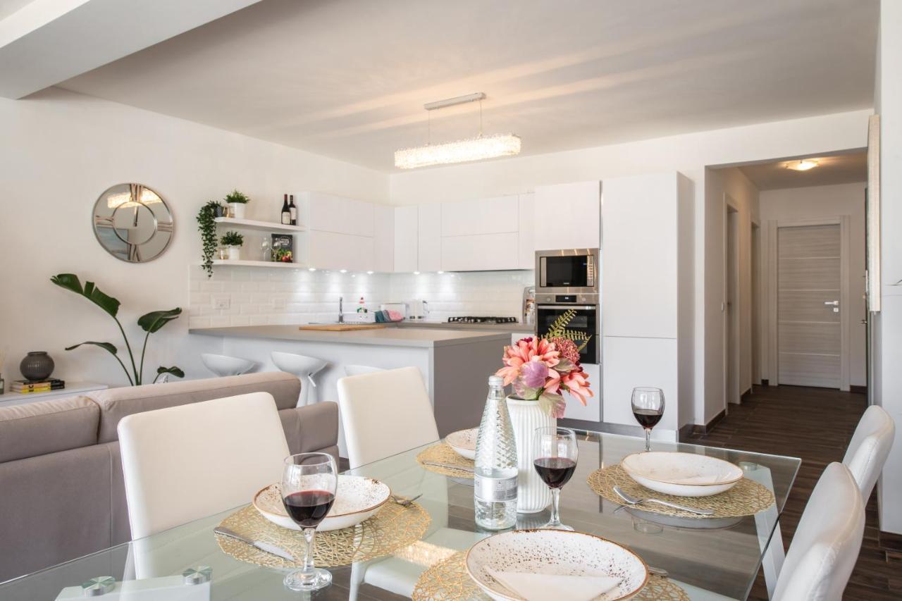 Electra Residence - Luxury Central Beachview Apartment Marsalforn Extérieur photo